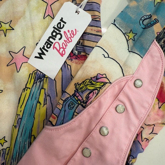 Women’s Wrangler x Barbie Western Top NWT - Picture 11 of 12